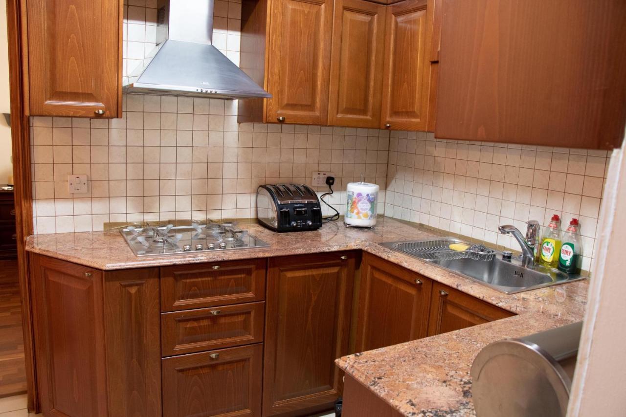 Luxury Apartment, Near Pinikoudes
