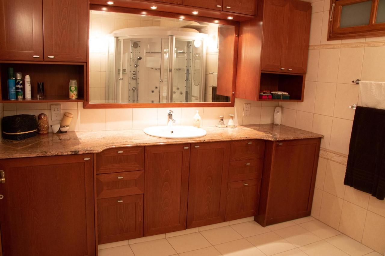 Luxury Apartment, Near Pinikoudes Larnaka