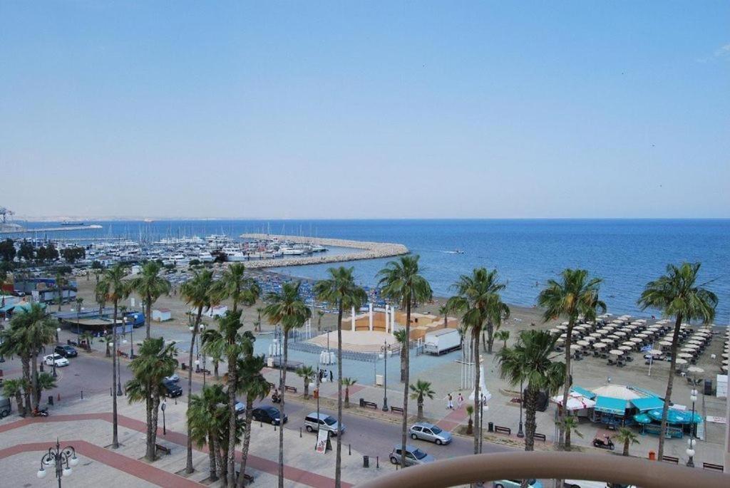 Luxury Apartment, Near Pinikoudes * Larnaka